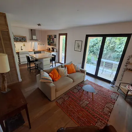 Apartmán T2 A 200m De La En Rez De Jardin - *